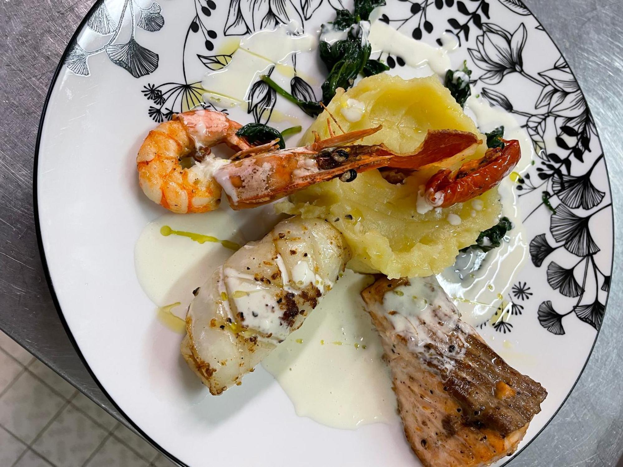 Hotel Restaurant Kyriad Brive Centre Екстер'єр фото